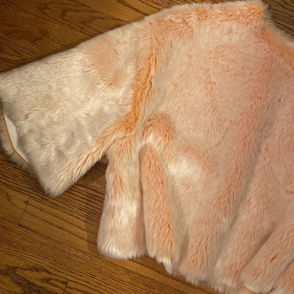 Zara salmon pink fur pull over. - Picture 4 of 8